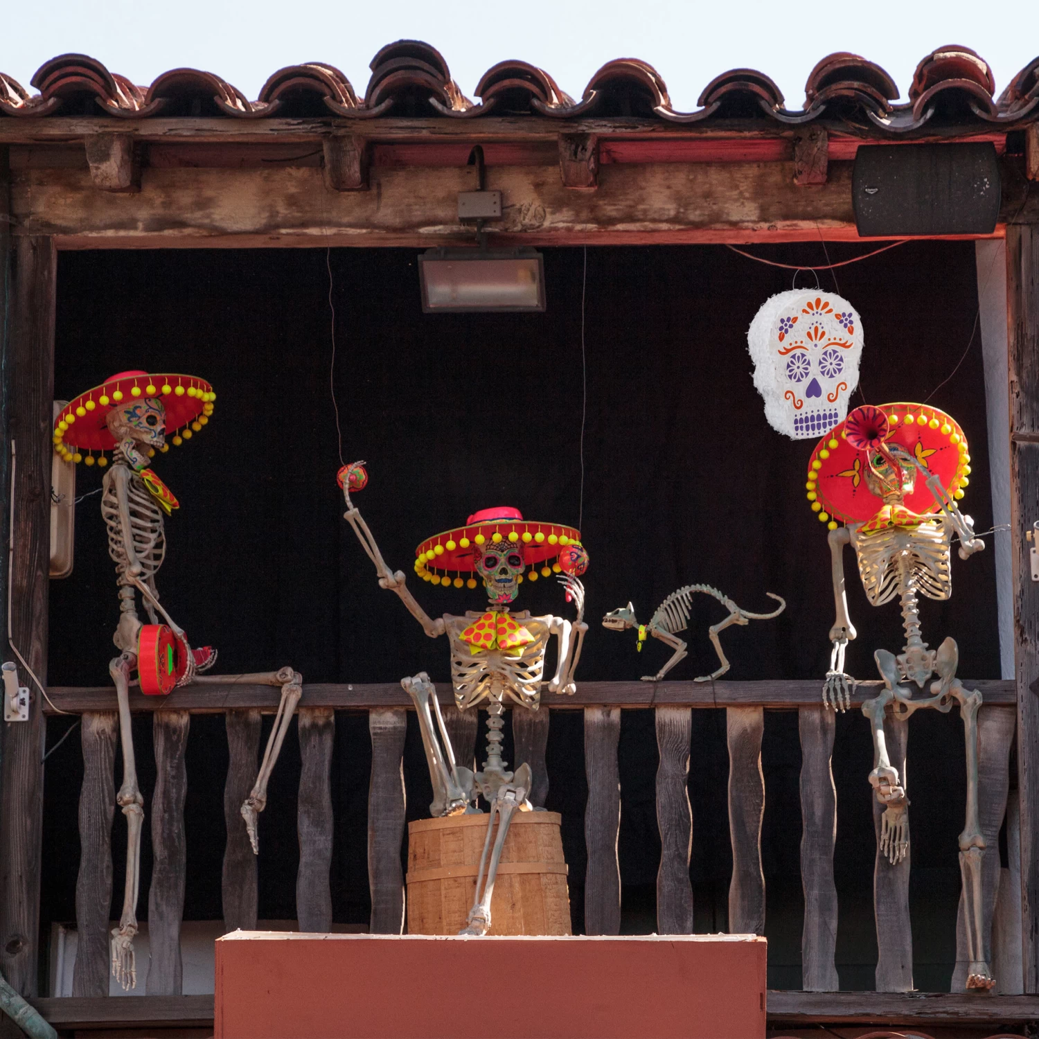 Pinata Totenkopf In Weiß – Bild 5